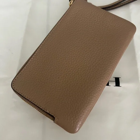 Coach Small Town Bucket Bag And Matching Wristlet - Picture 11 of 13